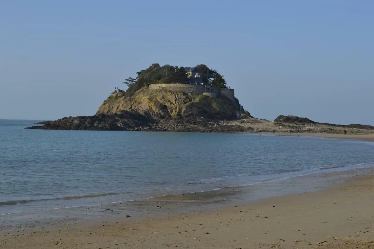 Vue Sur Mer Apartment Cancale