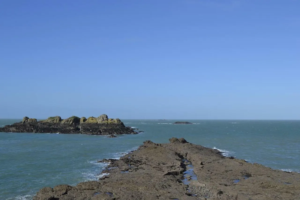Vue Sur Mer Apartment Cancale