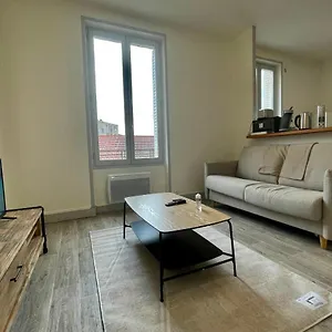 https://nice-apartment-of-50-m2-in-the-center-of-roanne.hotels-rhonealpes.com